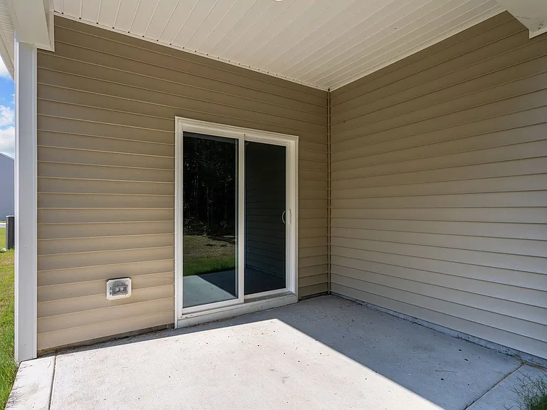 284 Robert Pl — Photo 31