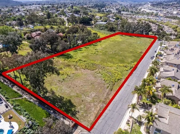 1863 Sunset Dr, Vista, CA 92081