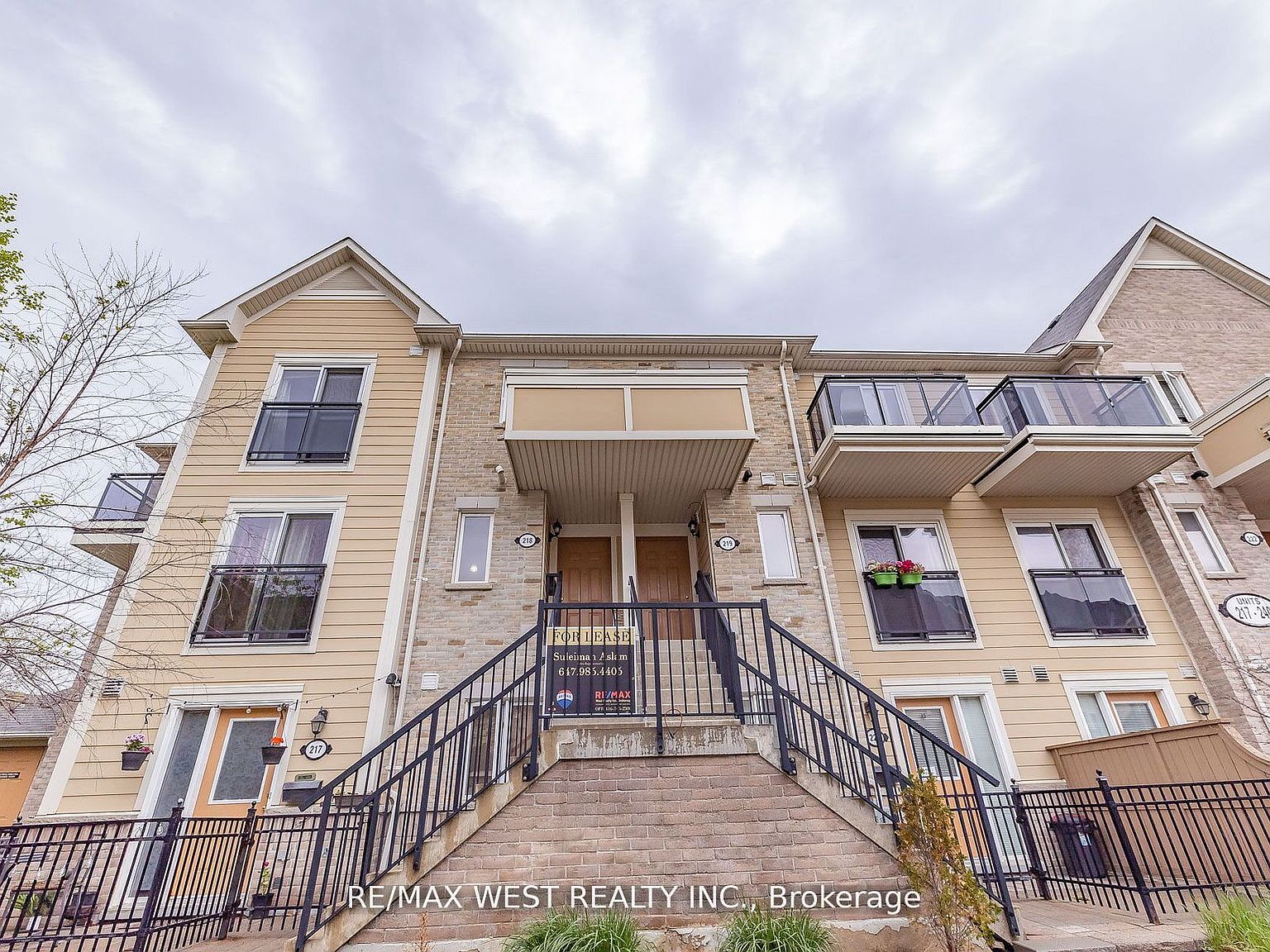 4975 Southampton Dr #218, Mississauga, ON L5M 8E5 | Zillow