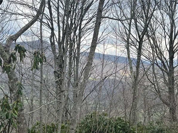 107 Elk River Parkway, Banner Elk, NC 28604