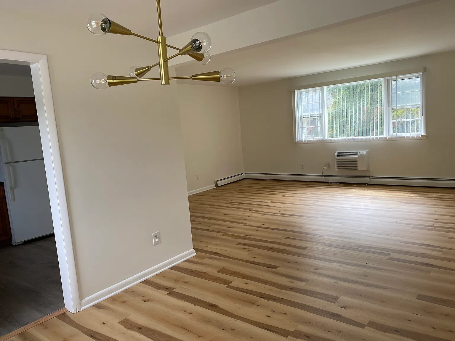 2 bed, 1092 sqft, $2,400 — Photo 4