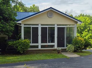 1282 Sweetwater Rd, Newport, TN 37821