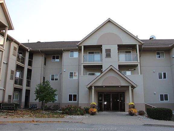 3rd image of 3000 Sandwich St #202