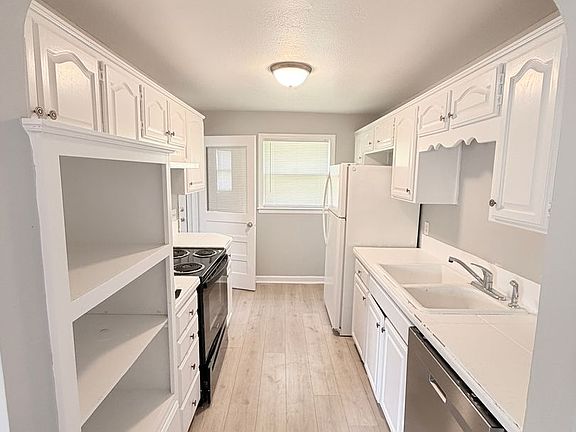 4th image of 1207 N McCoy St