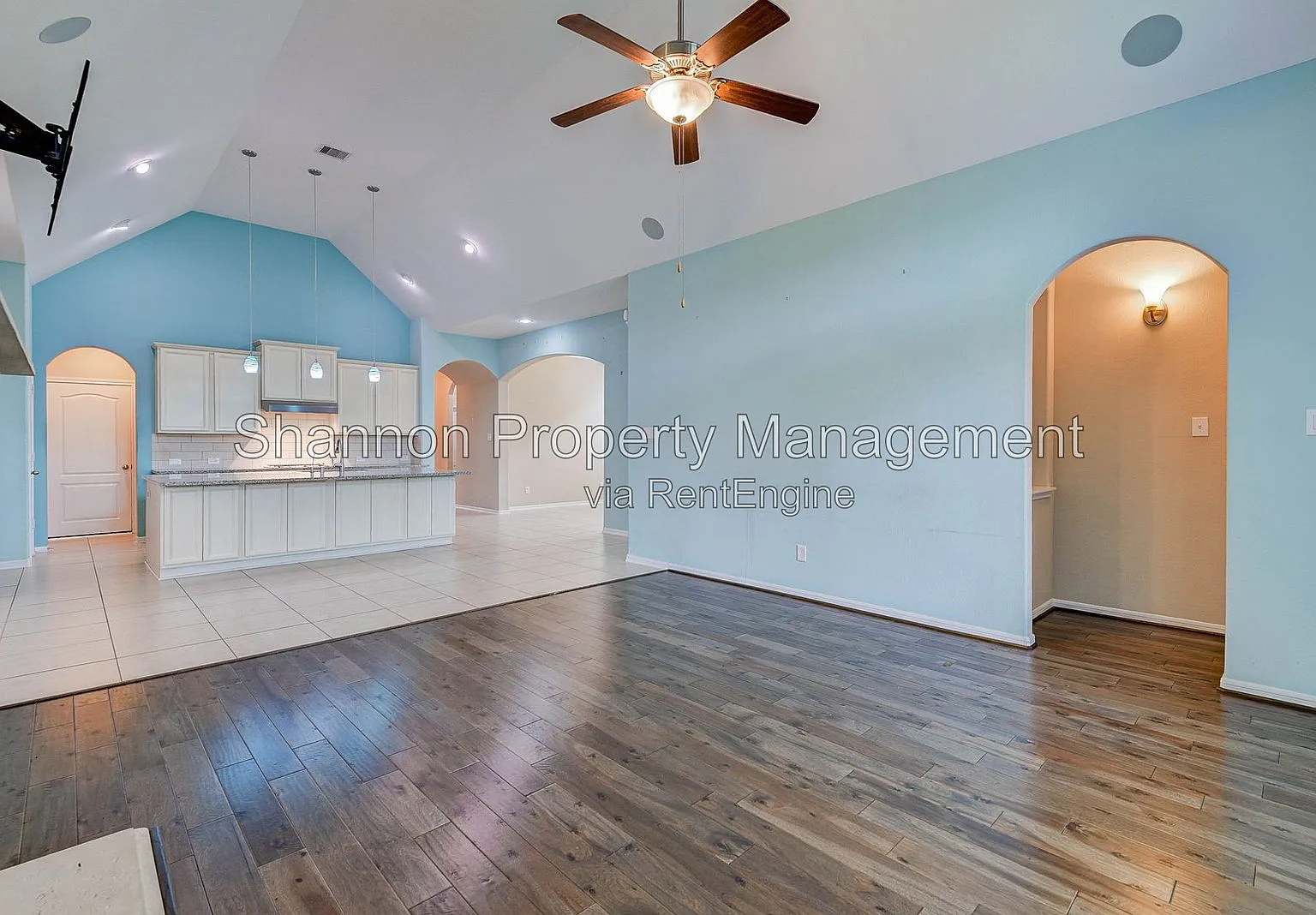 4 bed, 3.5 bath, 2546 sqft, $3,250 — Photo 4