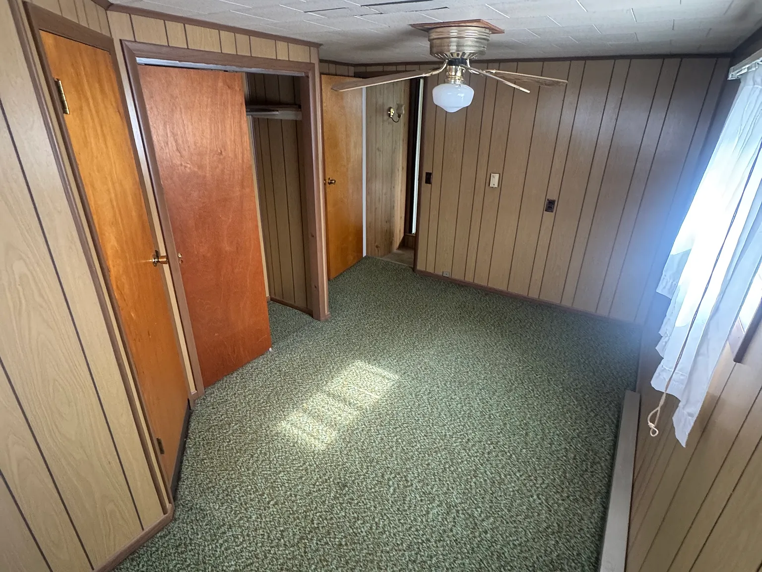 3 bed, 2300 sqft, $1,625 — Photo 4