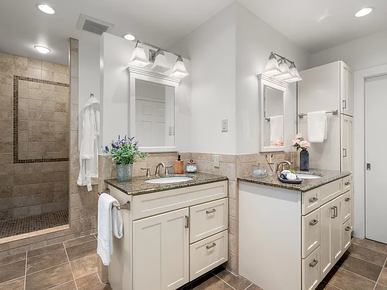 62 Mill St — Photo 16