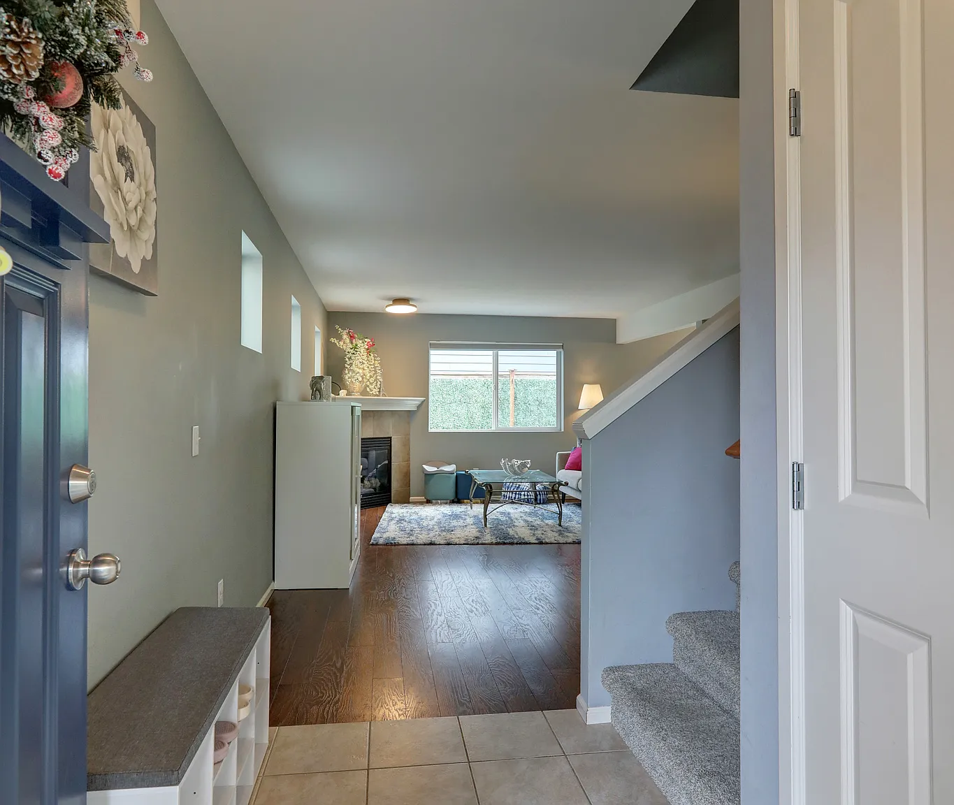 3 bed, 2.5 bath, 1617 sqft, $3,950 — Photo 3