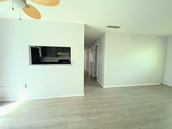 5th image of 1114 Amble Ln #1