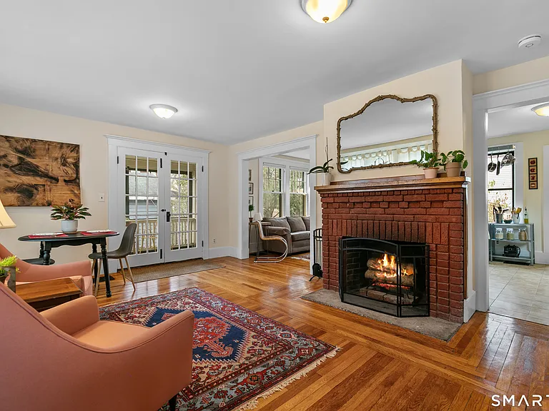 53 Turner Ave — Photo 3