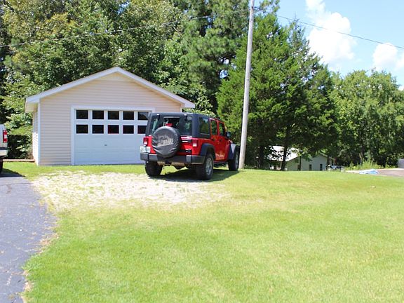 2nd image of 2645 Old Highway 69