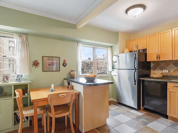 3rd image of 609 Columbus Ave APT 8E