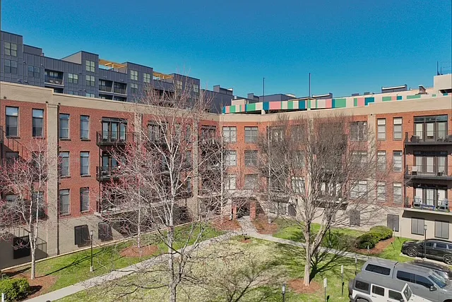 817 3rd Ave N #411 — Photo 39