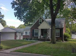 22 Stockton Dr, Monroe, MI 48162