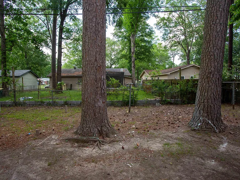 3804 Pine Cone Dr — Photo 24