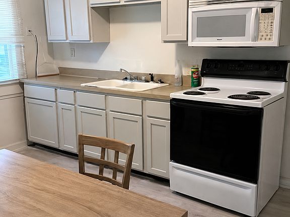 4th image of 4427 Raleigh St