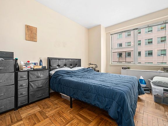 5th image of 155 E 34th St APT 5N