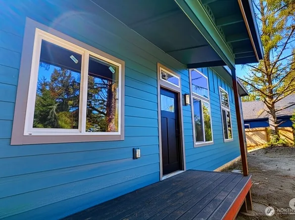 335 Dorado Avenue SW, Ocean Shores, WA 98569