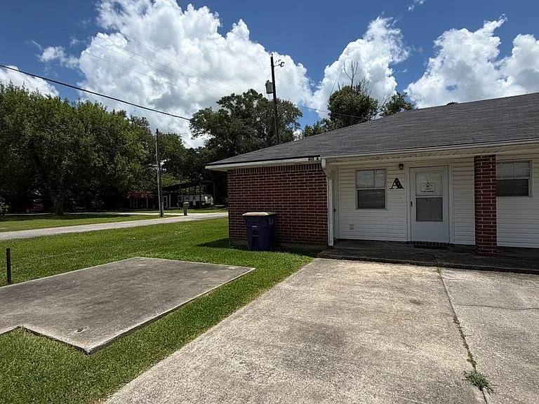 613 N Kinney Ave — Photo 27