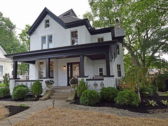 2nd image of 1336 Grace Ave