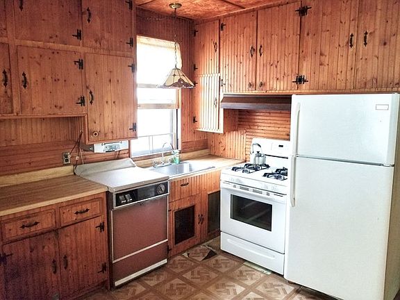 4th image of 1170 Brunswick Ave