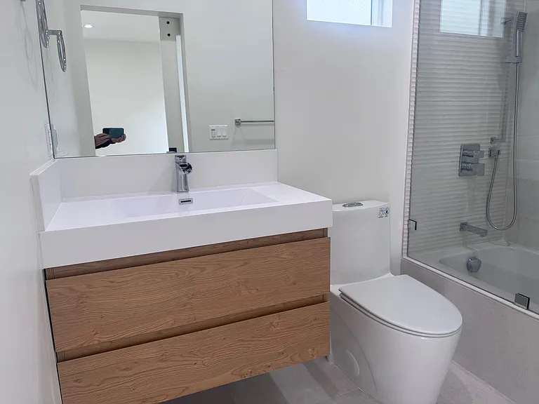 2320 N Naomi St #101 — Photo 5