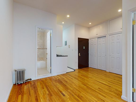 4th image of 96 3rd Ave APT 4F