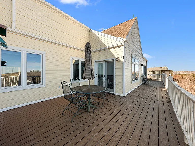 1060 N Bader Ct — Photo 4