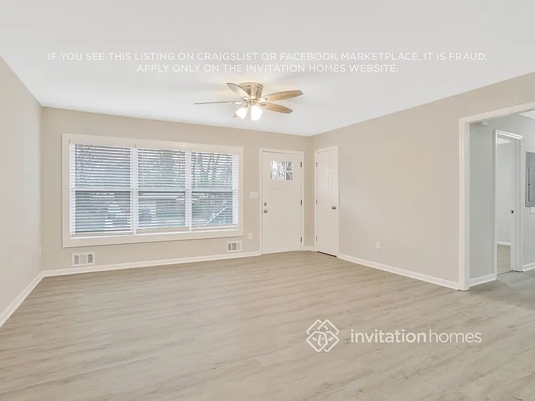 1100 Grace St SW — Photo 6
