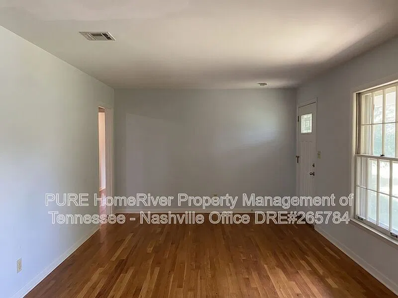 3 bed, 2.0 bath, 1864 sqft, $2,395 — Photo 4