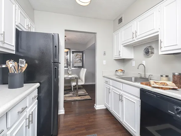 Embarcadero Club Apartments