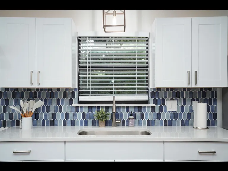 504 Twin Elm Dr — Photo 5