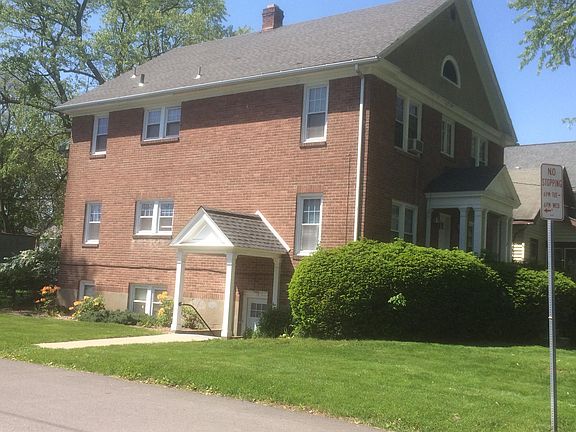 2nd image of 33 Forest Ave APT 1