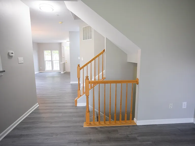 556 Mockingbird Way — Photo 8