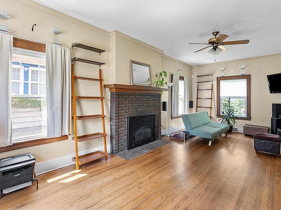4th image of 2501 Western Ave