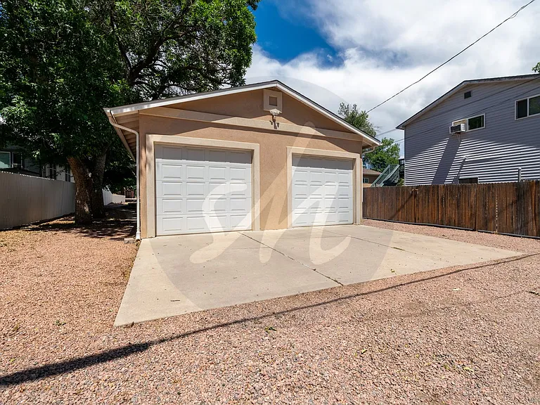 1825 W Kiowa St — Photo 11