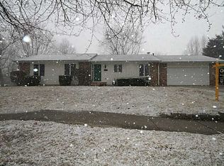 772 Ridgeview Ln, Columbus, IN 47201