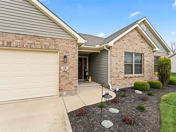 2nd image of 15 Ash Knoll Dr