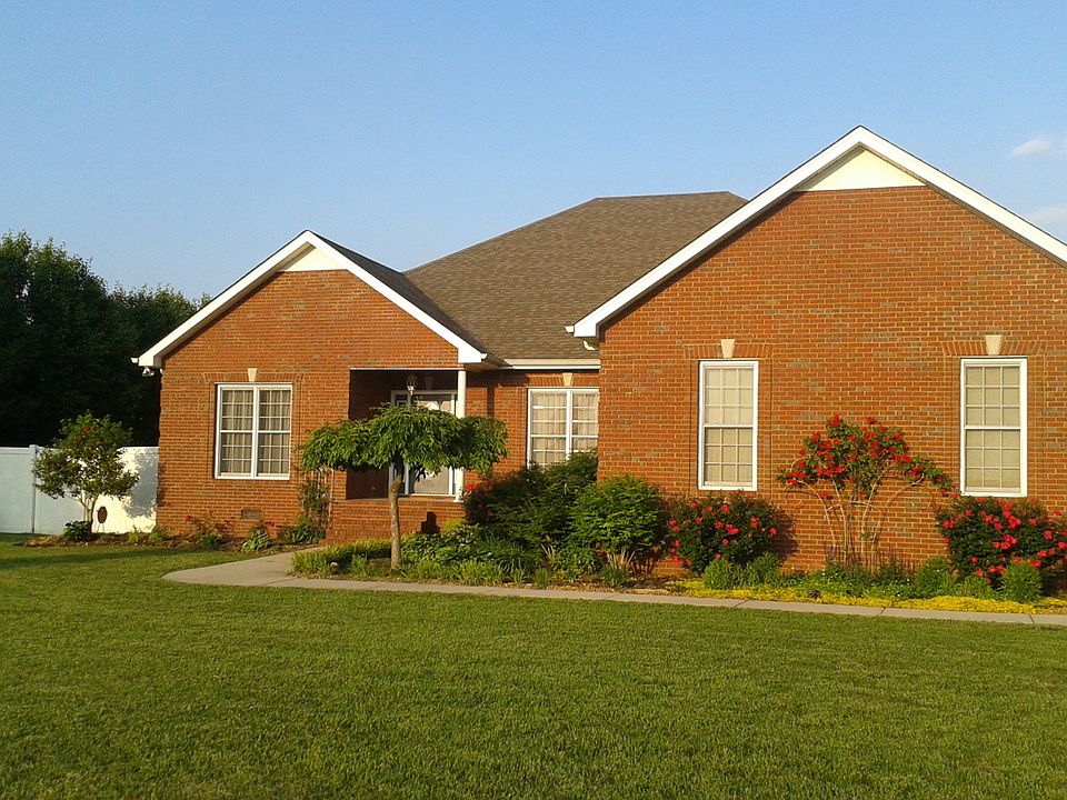 1st image of 412 Crimson Dr