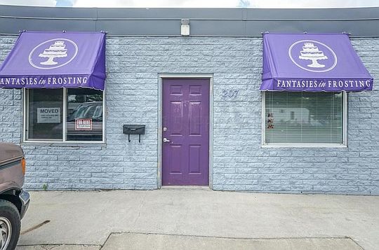2nd image of 207 17th St S