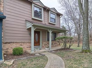 2338 Hidden Meadow Ln, Ballwin, MO 63021
