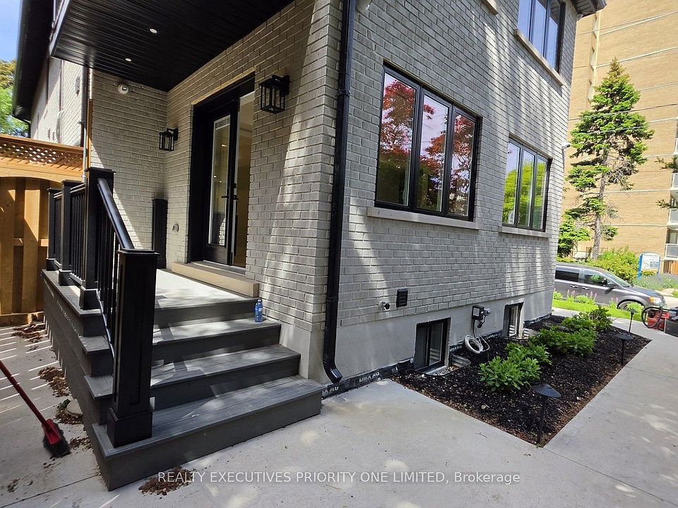 1st image of 10 Lascelles Blvd