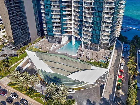 3rd image of 17121 Collins Ave APT 3408