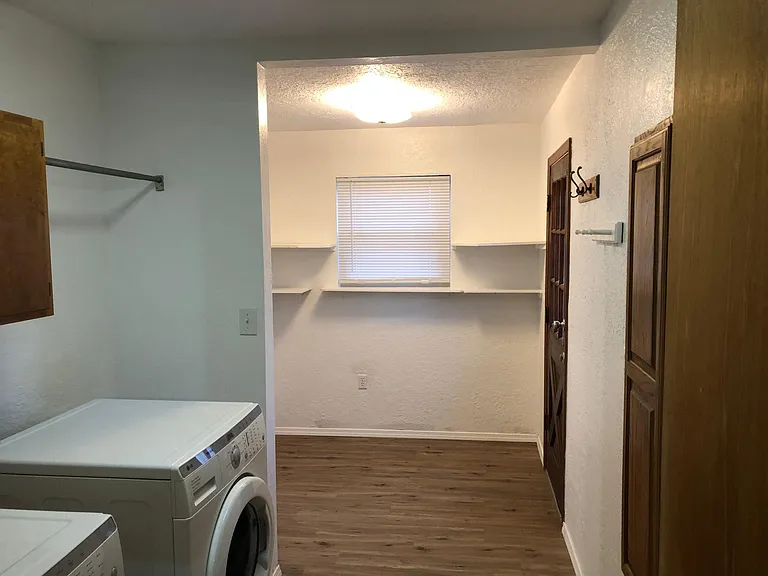 7425 Sky Court Cir NE — Photo 8