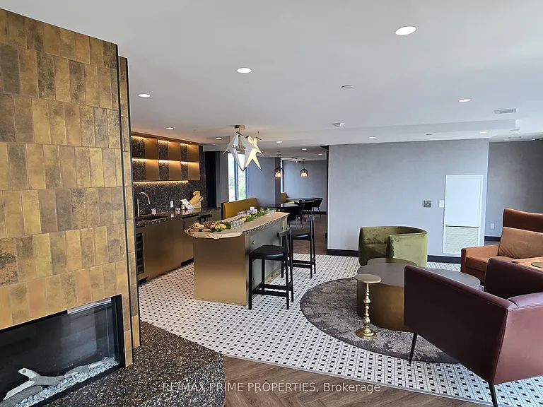 5 Lakeview Ave #405 — Photo 10