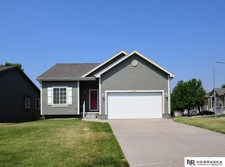 6634 N 142nd St, Omaha, NE 68164