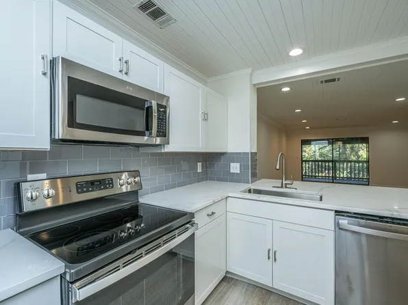 1530 Fort Johnson Rd APT 1G, Charleston, SC 29412