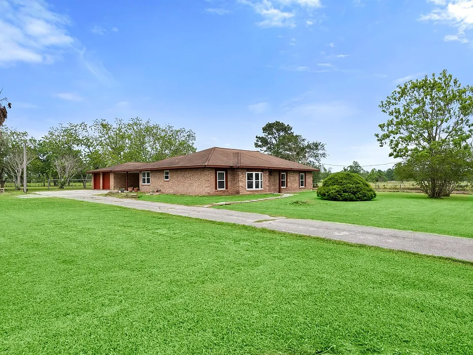 318 County Road 296D