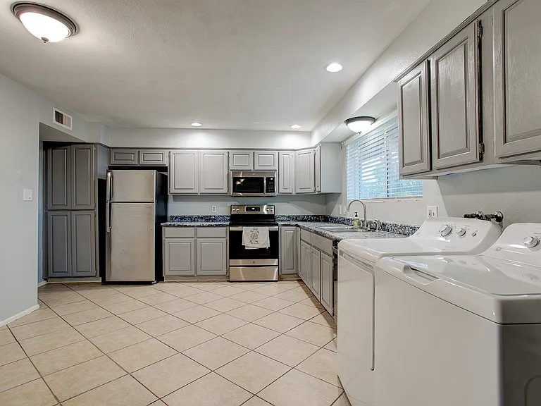 3417 W Marlette Ave — Photo 15