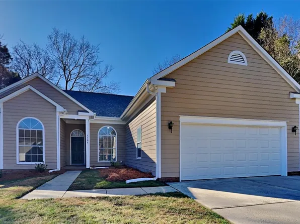 5308 Chalcroft Ct, Charlotte, NC 28227